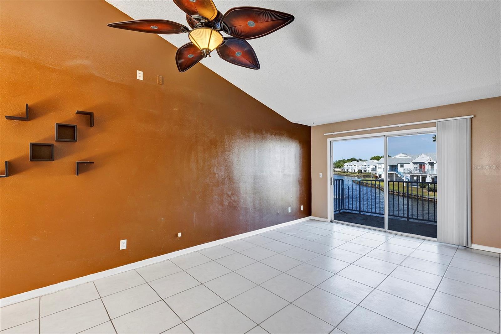 2568 WOODGATE BLVD #204, ORLANDO, FL, 32822