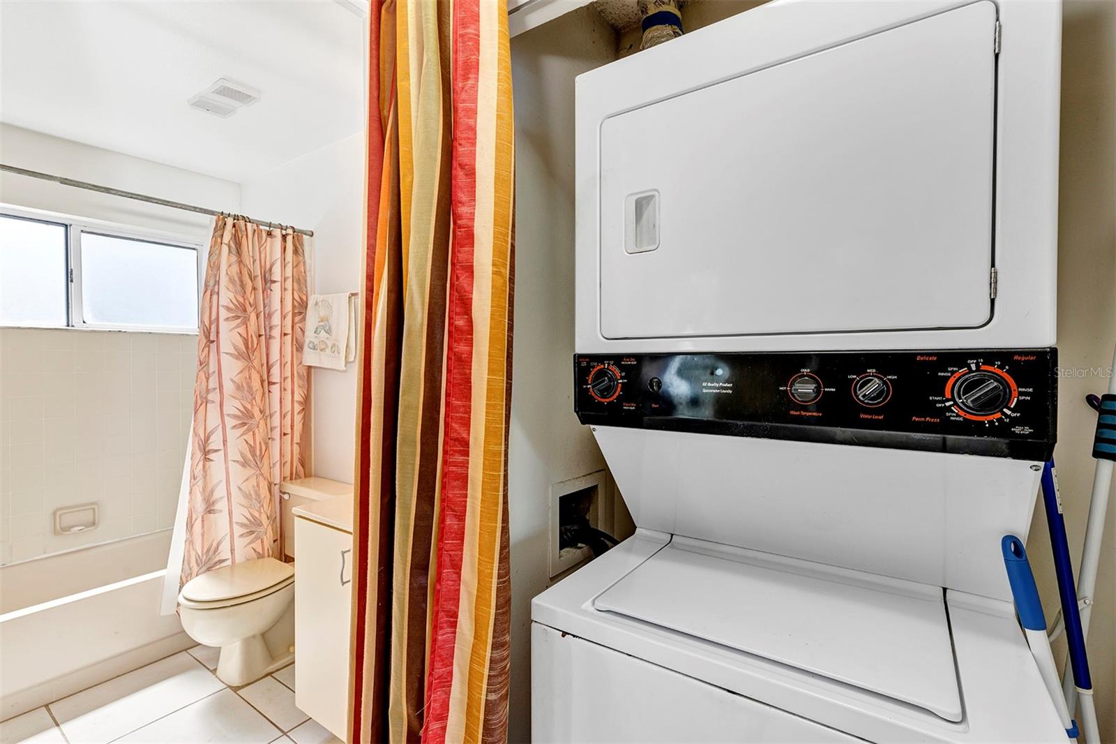2568 WOODGATE BLVD #204, ORLANDO, FL, 32822