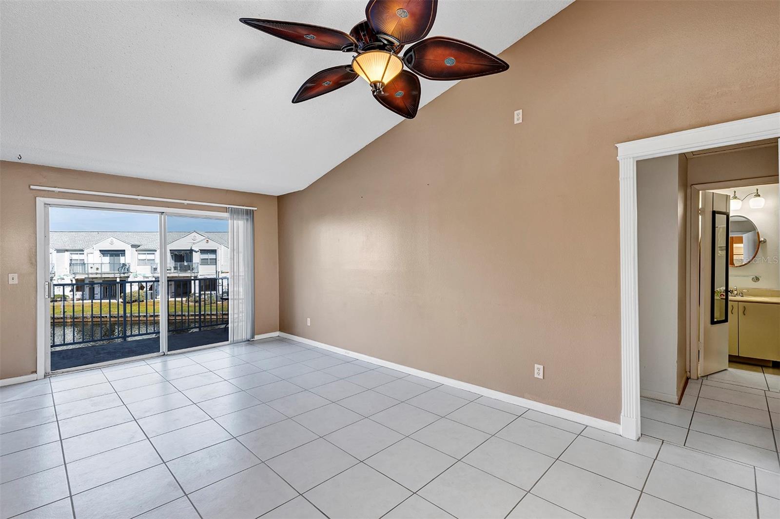 2568 WOODGATE BLVD #204, ORLANDO, FL, 32822
