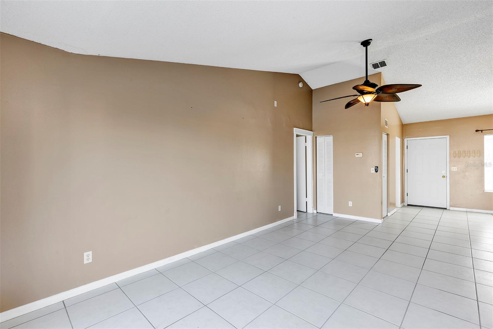 2568 WOODGATE BLVD #204, ORLANDO, FL, 32822