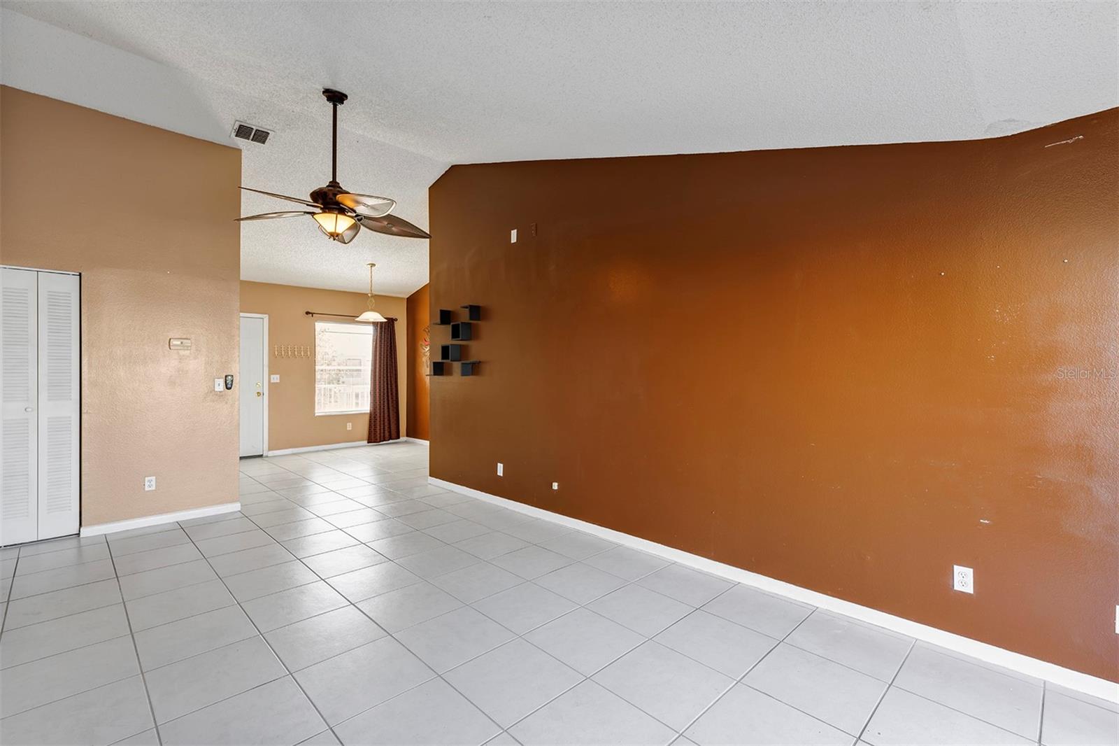 2568 WOODGATE BLVD #204, ORLANDO, FL, 32822