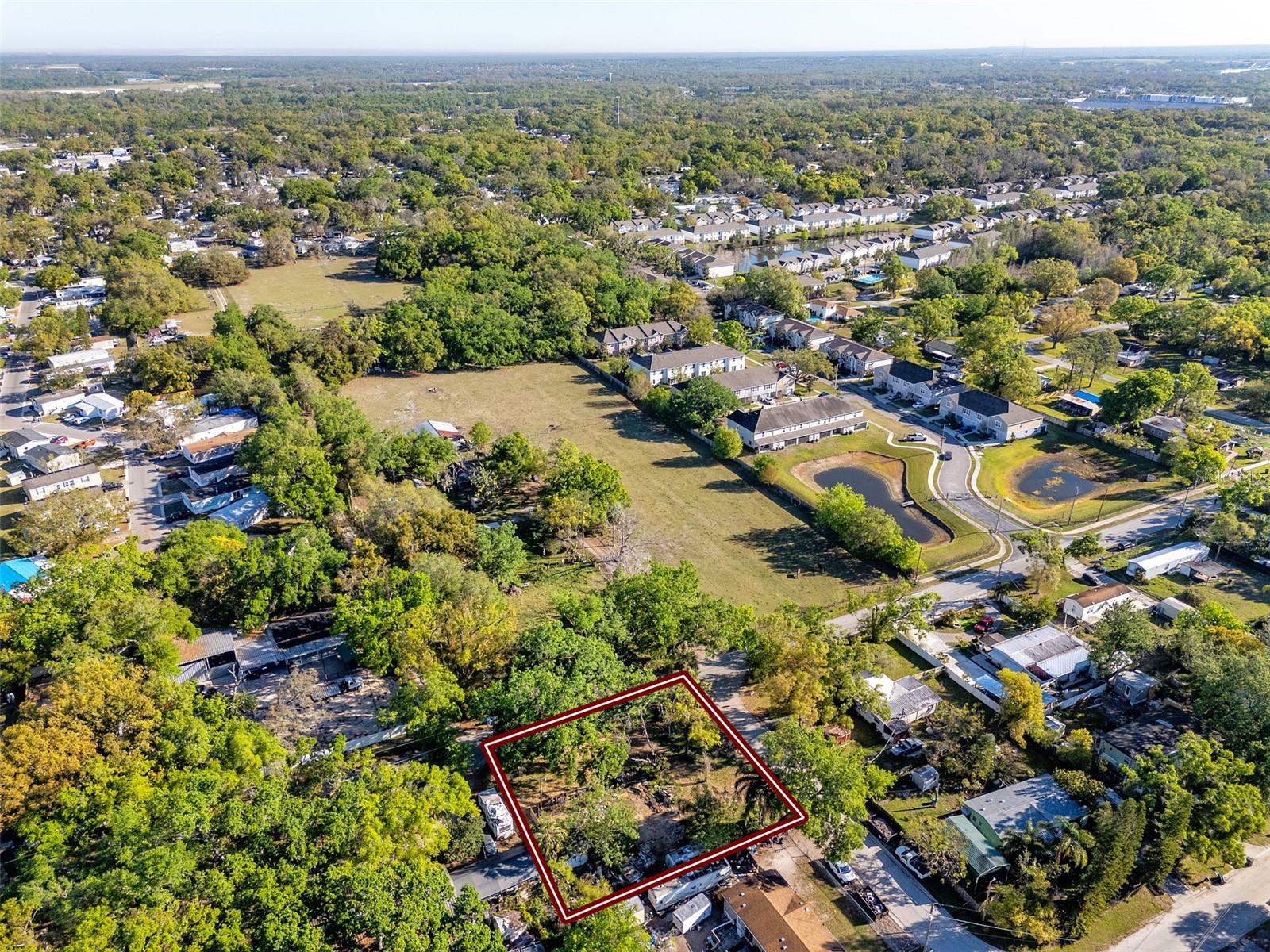 9503 SIX MILE CREEK RD, TAMPA, FL, 33610