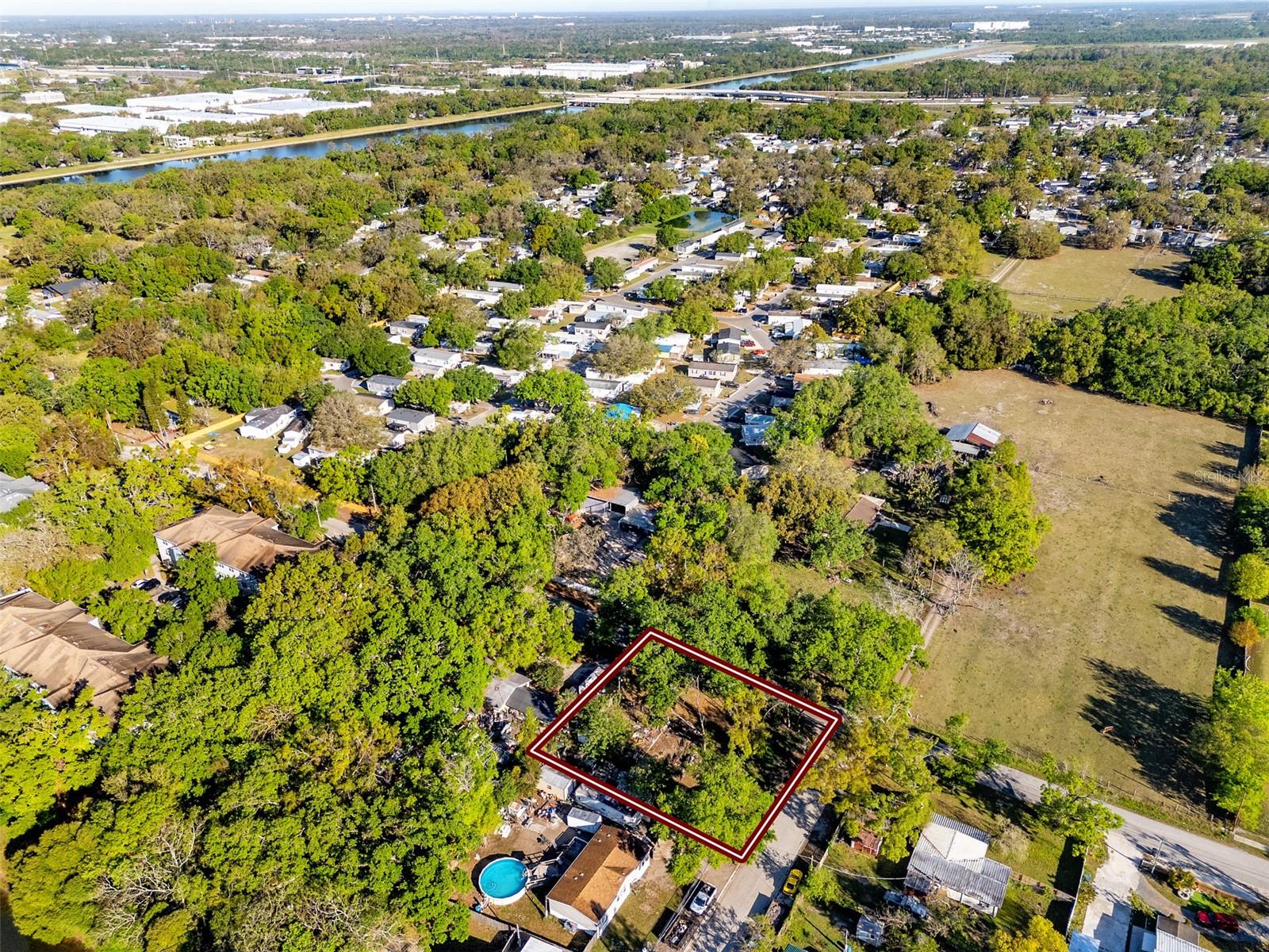 9503 SIX MILE CREEK RD, TAMPA, FL, 33610