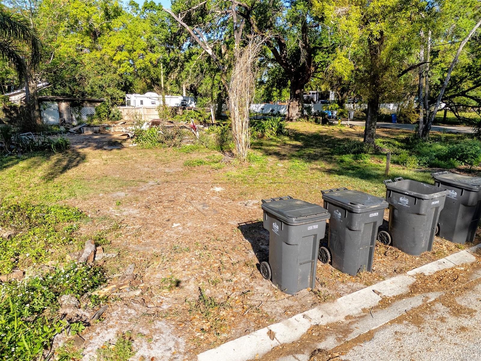 9503 SIX MILE CREEK RD, TAMPA, FL, 33610