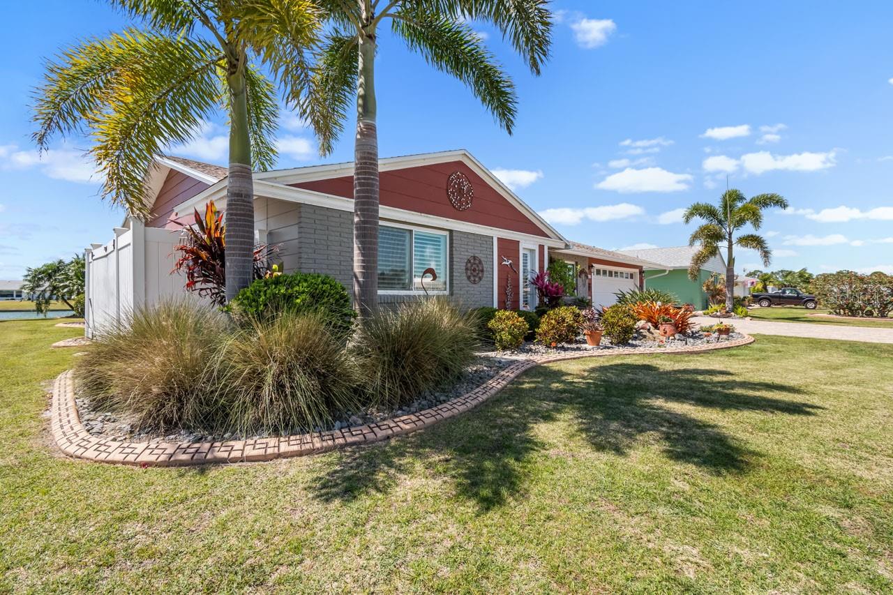 1804 BUNKER HILL DR, SUN CITY CENTER, FL, 33573