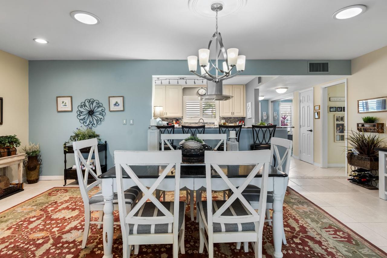 1804 BUNKER HILL DR, SUN CITY CENTER, FL, 33573