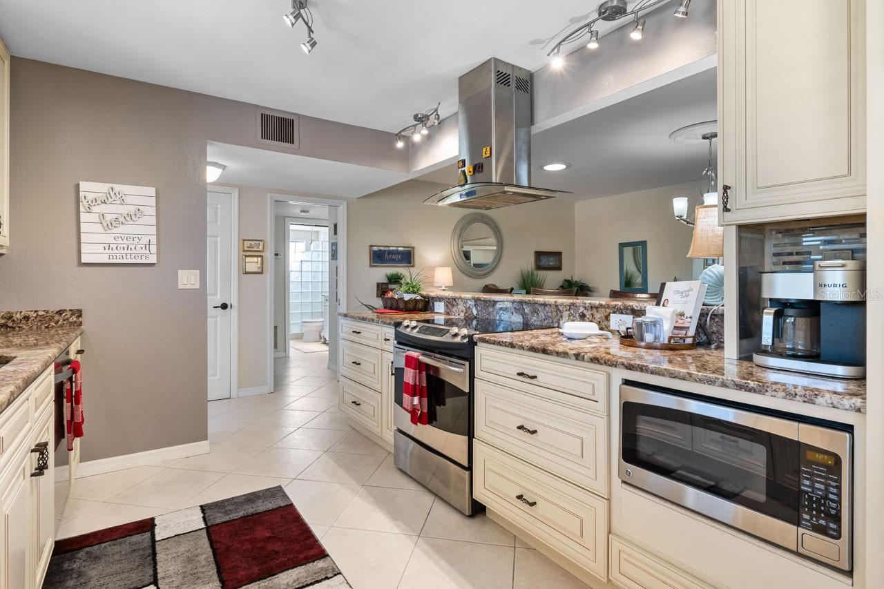 1804 BUNKER HILL DR, SUN CITY CENTER, FL, 33573
