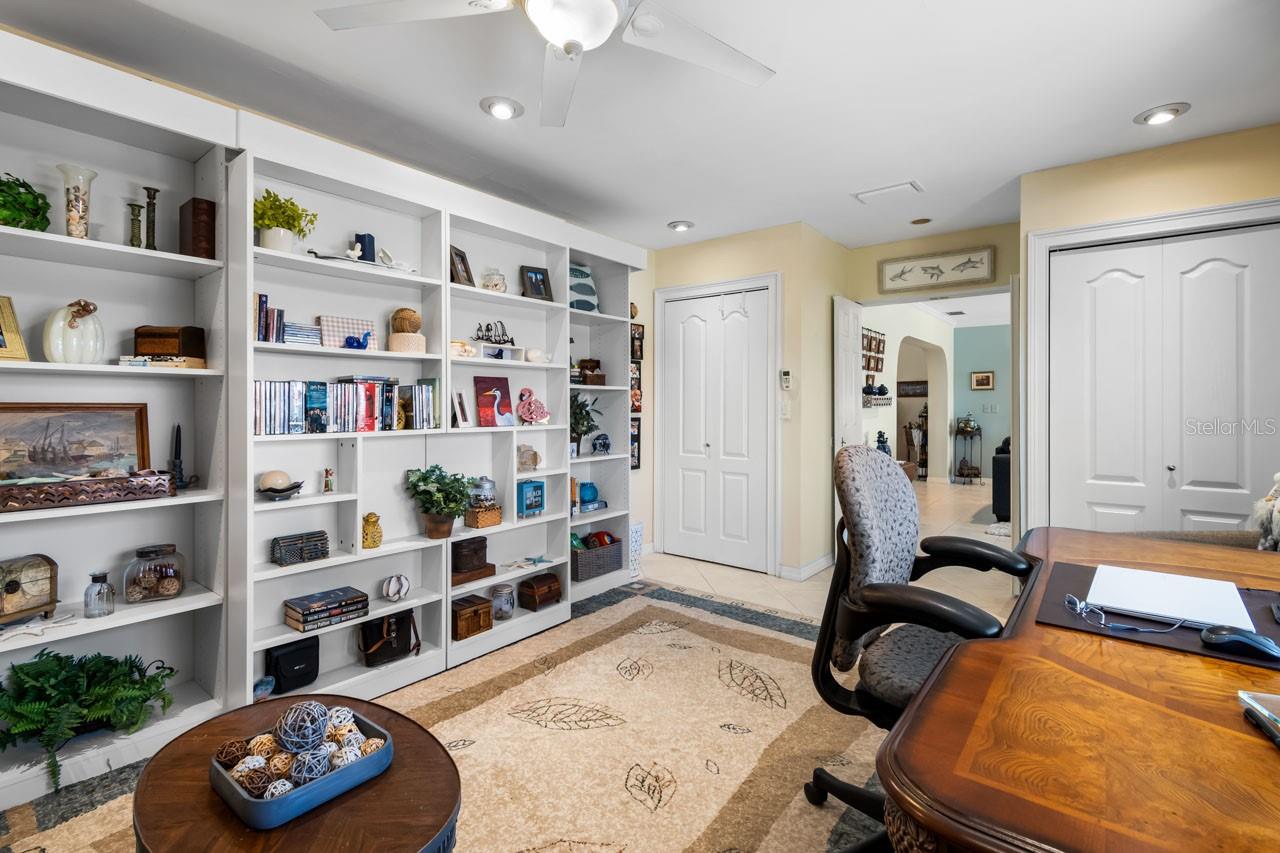 1804 BUNKER HILL DR, SUN CITY CENTER, FL, 33573