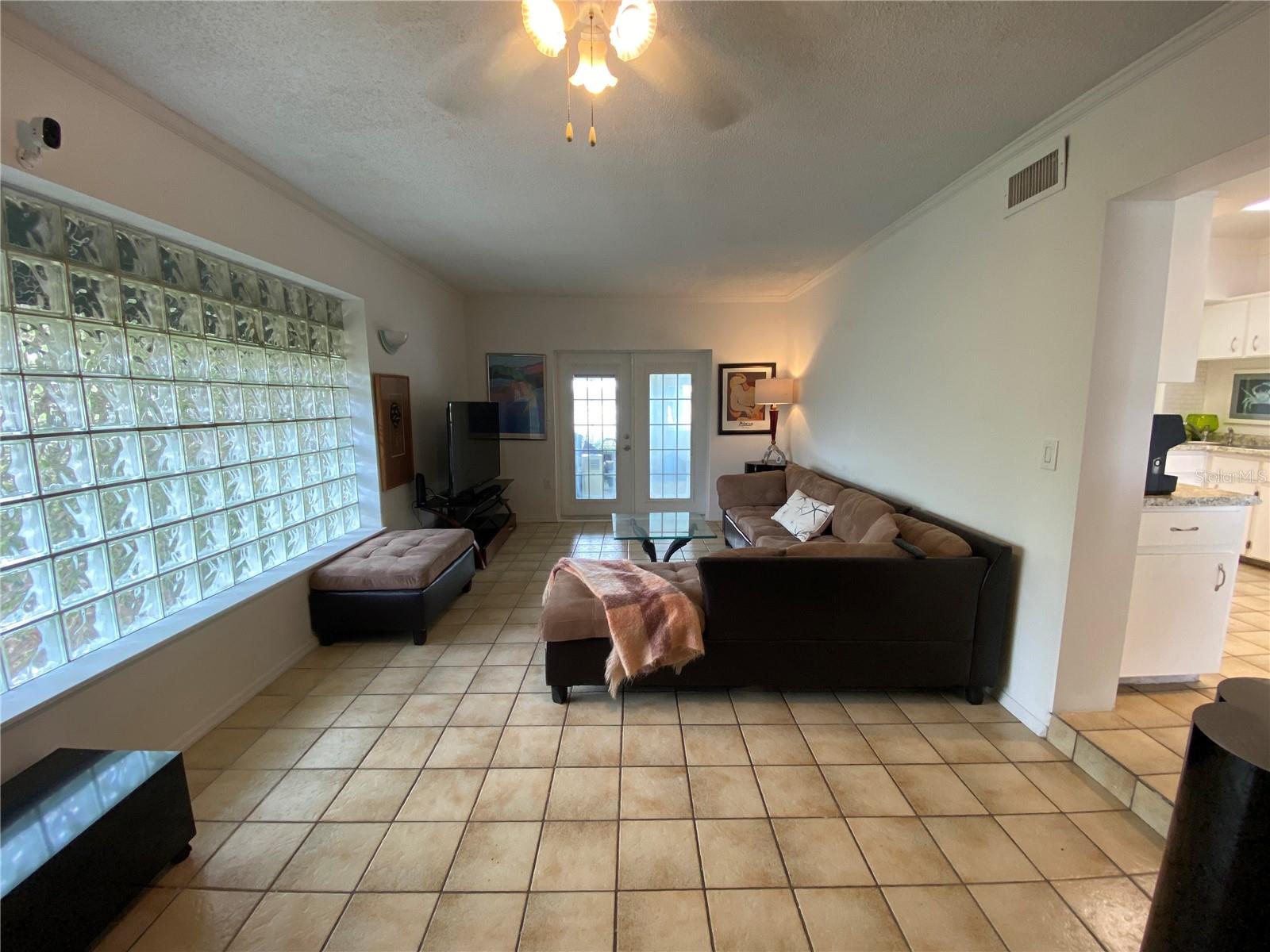 3204 W CLINTON ST, TAMPA, FL, 33614