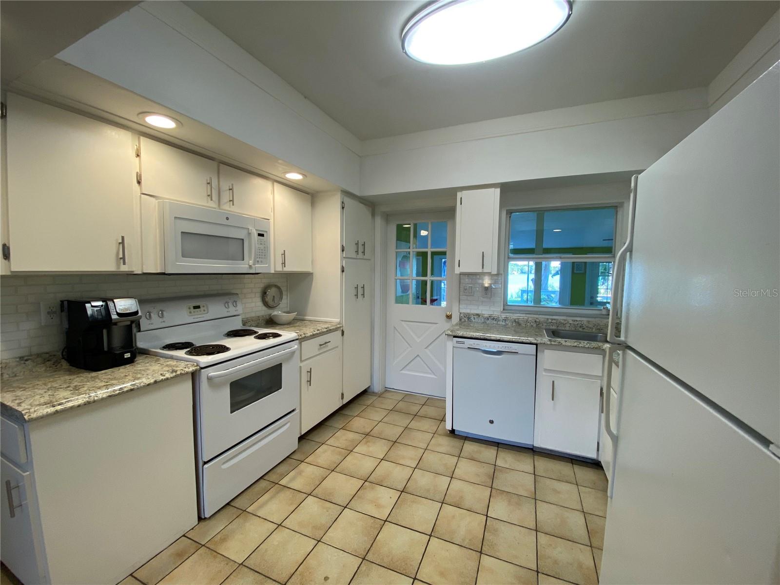3204 W CLINTON ST, TAMPA, FL, 33614