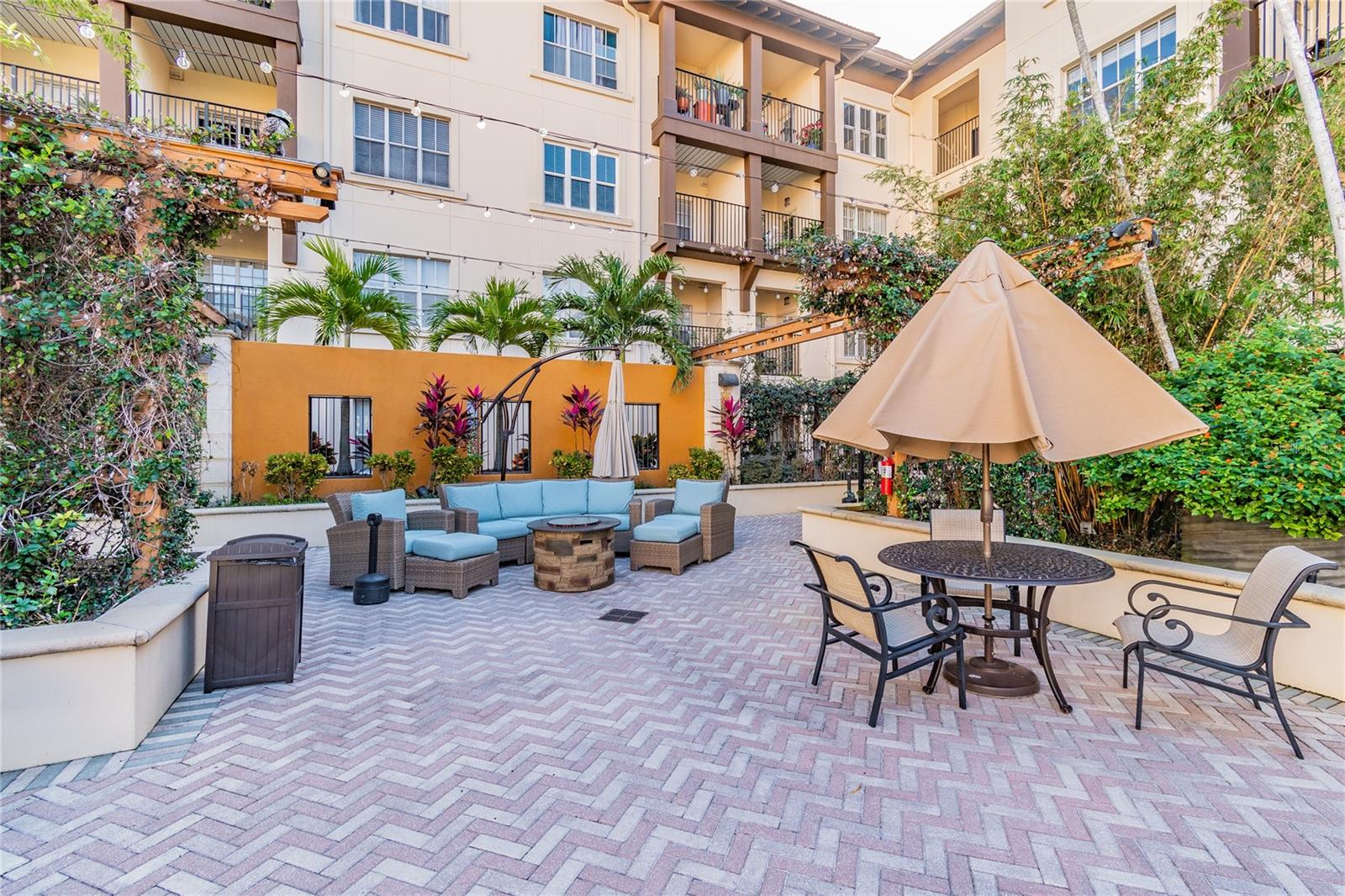 100 4TH AVE S #220, ST PETERSBURG, FL, 33701