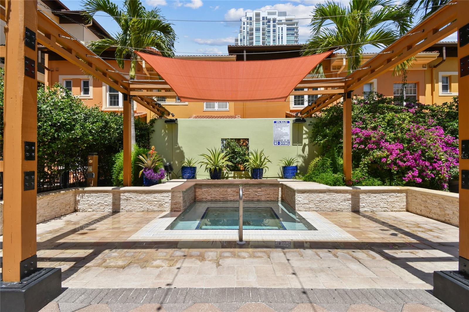 100 4TH AVE S #220, ST PETERSBURG, FL, 33701