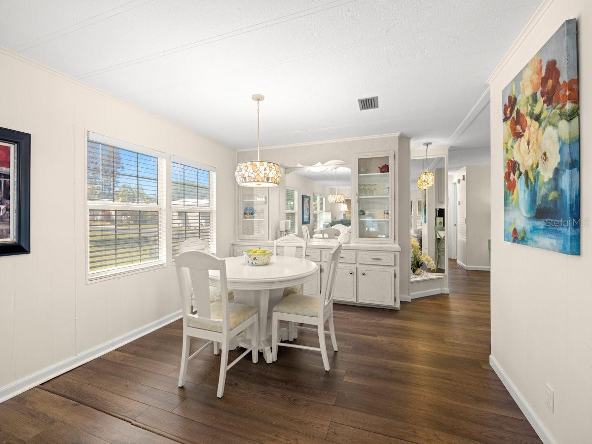 32 PALM FOREST DR, LARGO, FL, 33770