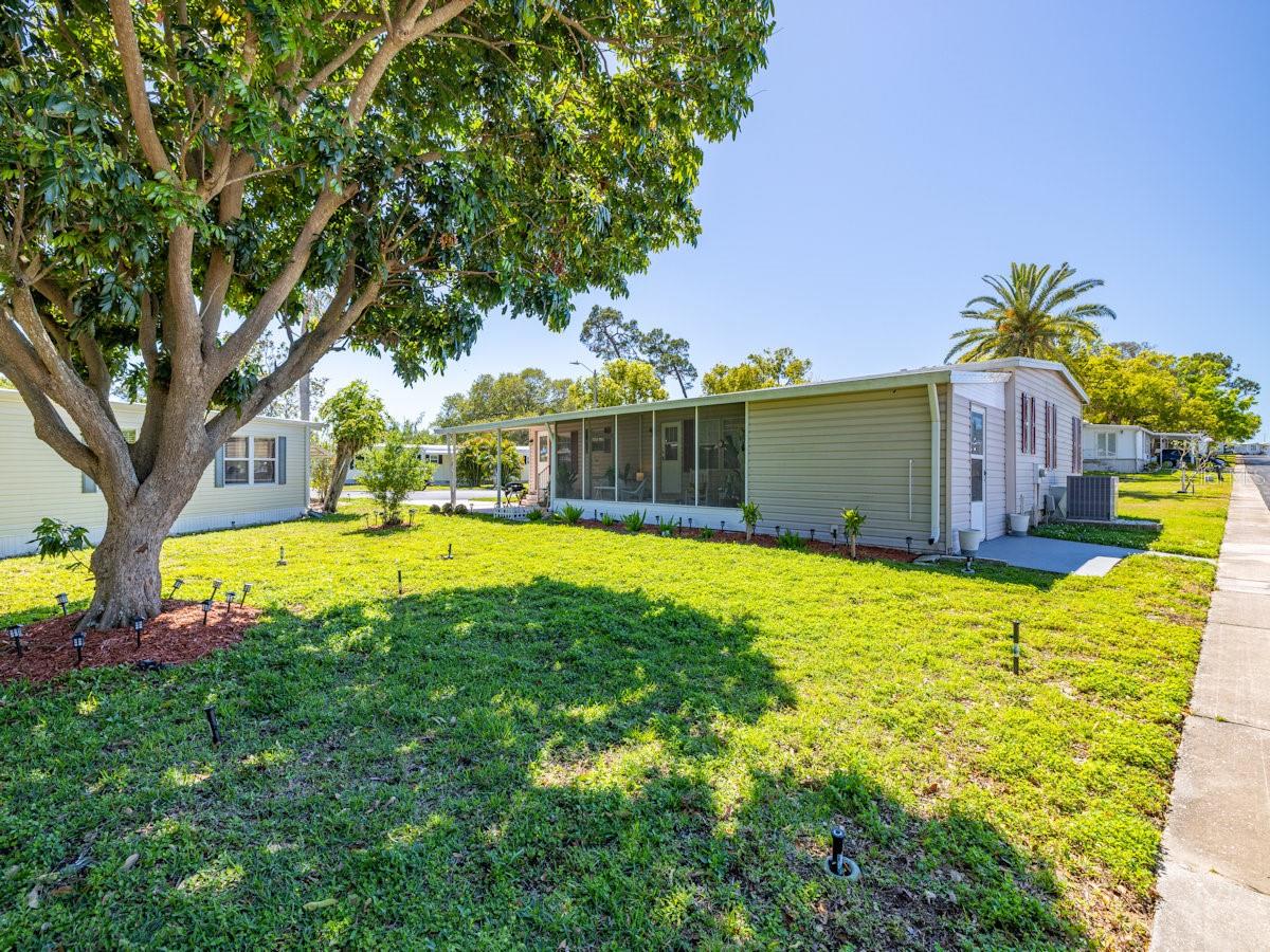 32 PALM FOREST DR, LARGO, FL, 33770