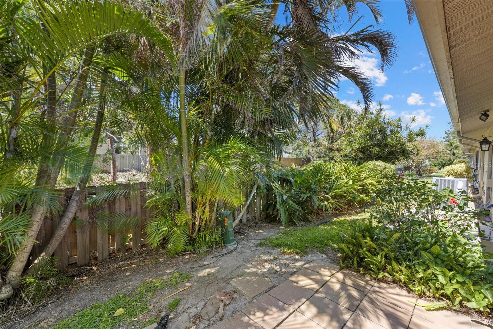 7205 WOOD CREEK DR #16, SARASOTA, FL, 34231