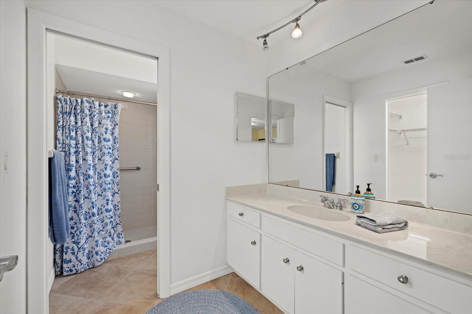 7205 WOOD CREEK DR #16, SARASOTA, FL, 34231