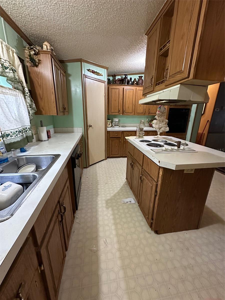 9324 CR 647B, BUSHNELL, FL, 33513