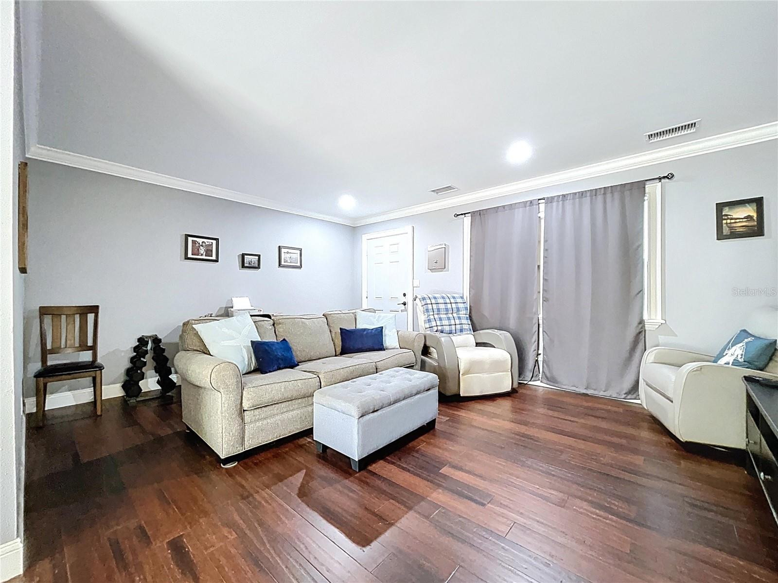 910 LAKESIDE DR, LARGO, FL, 33778