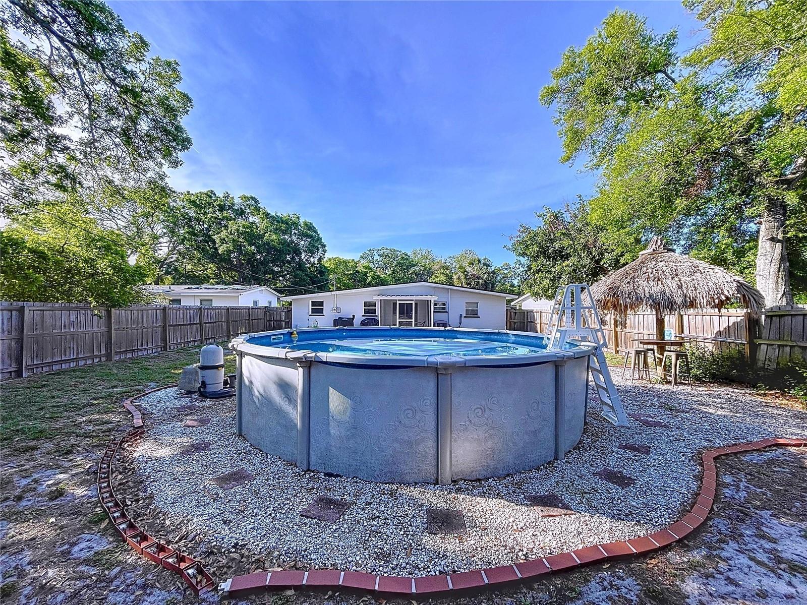910 LAKESIDE DR, LARGO, FL, 33778