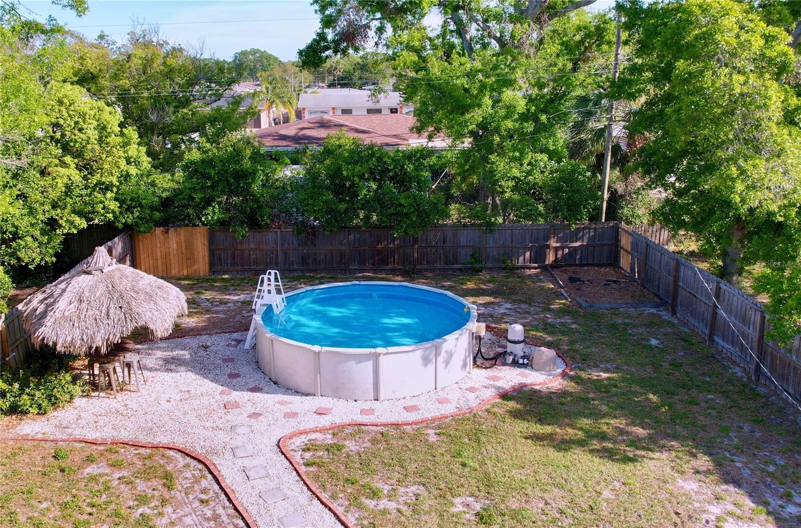 910 LAKESIDE DR, LARGO, FL, 33778