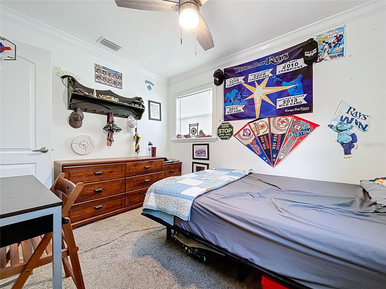 910 LAKESIDE DR, LARGO, FL, 33778
