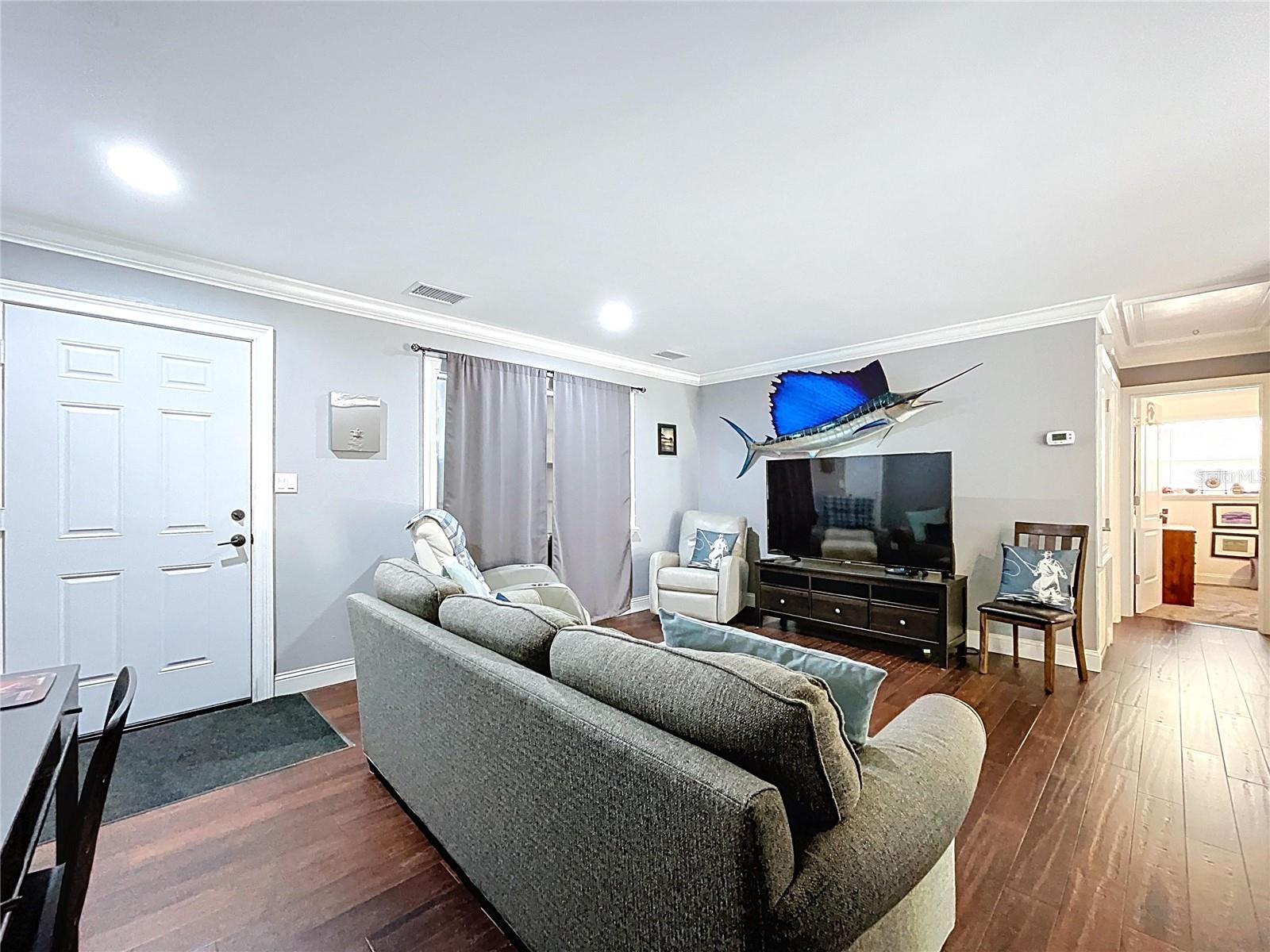 910 LAKESIDE DR, LARGO, FL, 33778