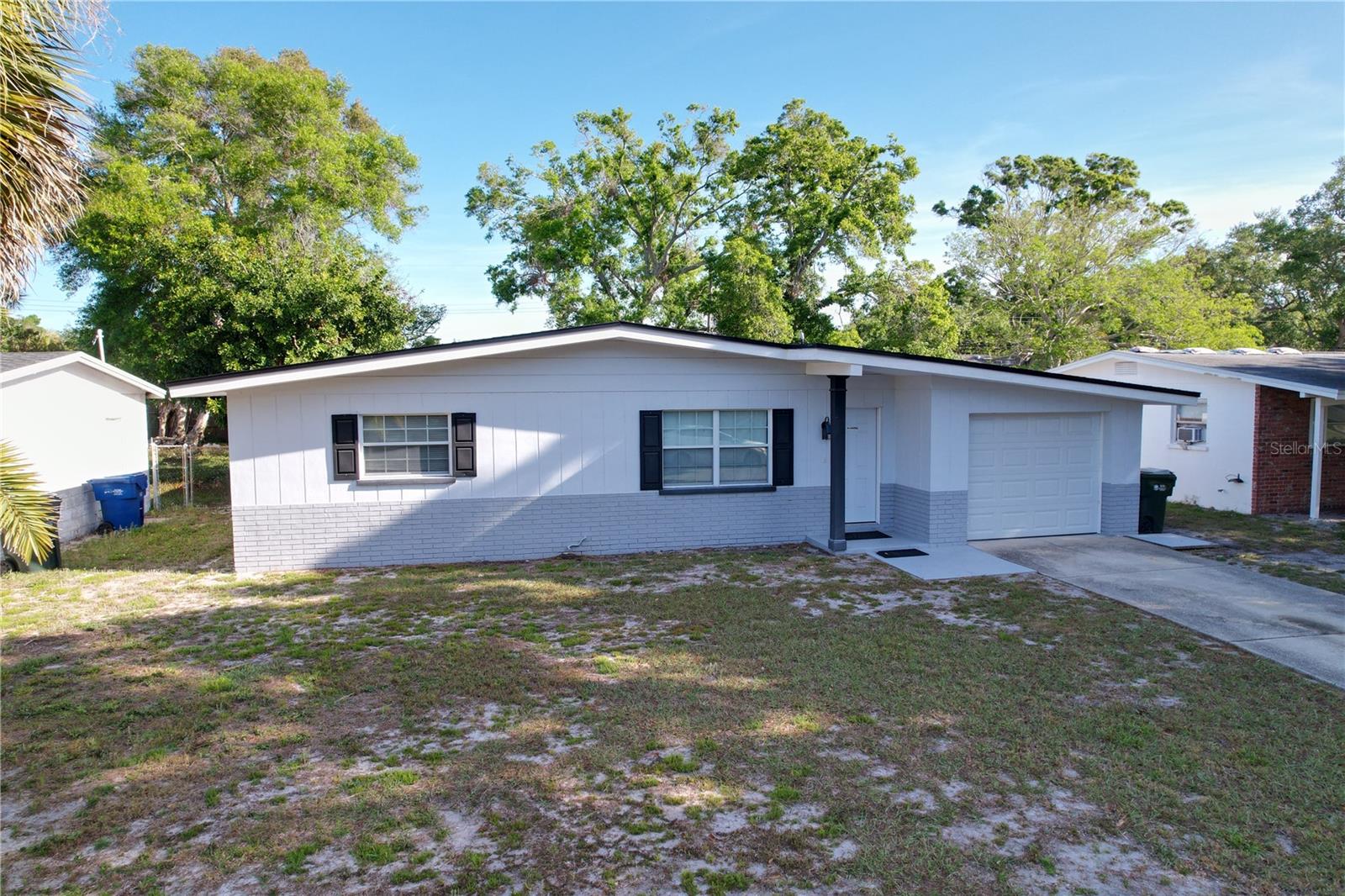 910 LAKESIDE DR, LARGO, FL, 33778