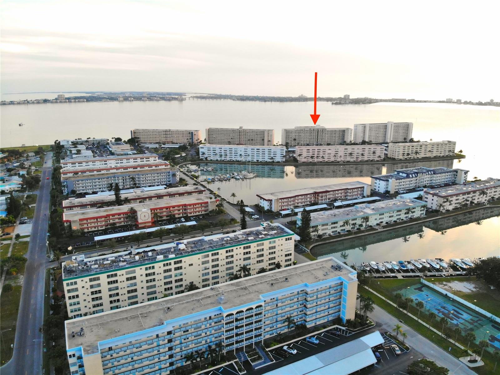 6020 SHORE BLVD S #902, GULFPORT, FL, 33707