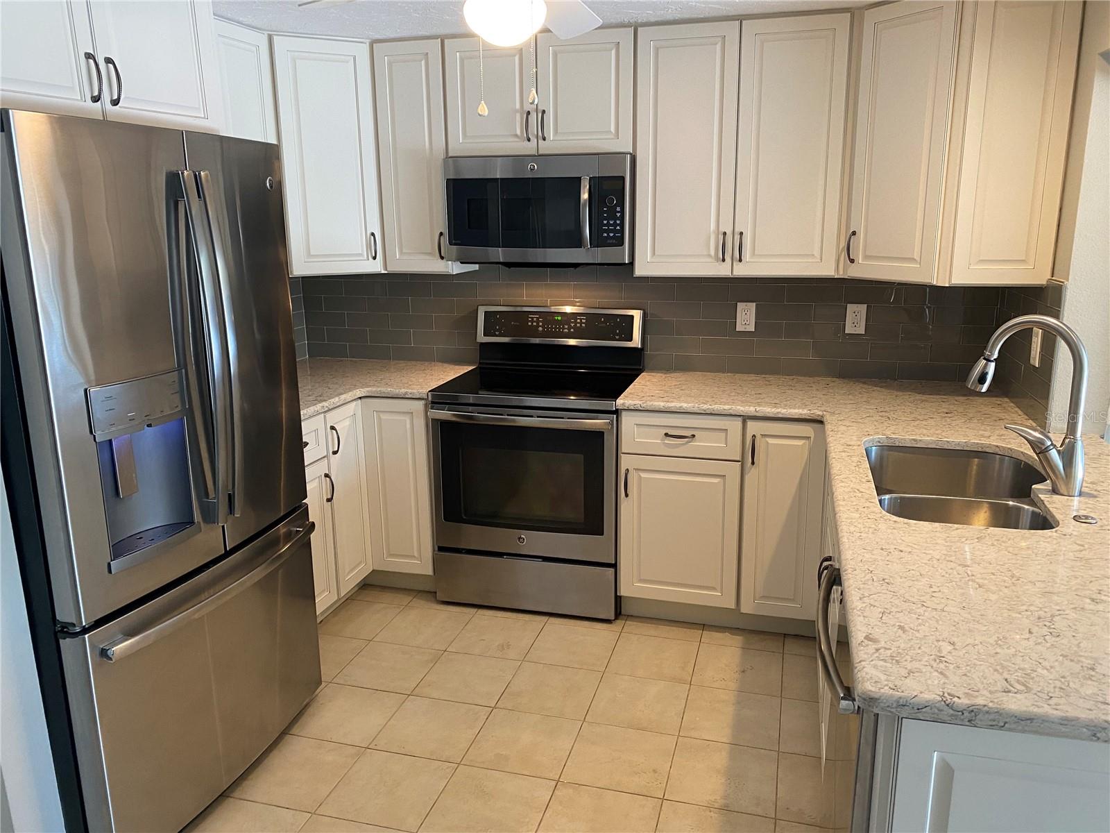 2119-2131 MONTCLAIR DR, SARASOTA, FL, 34231