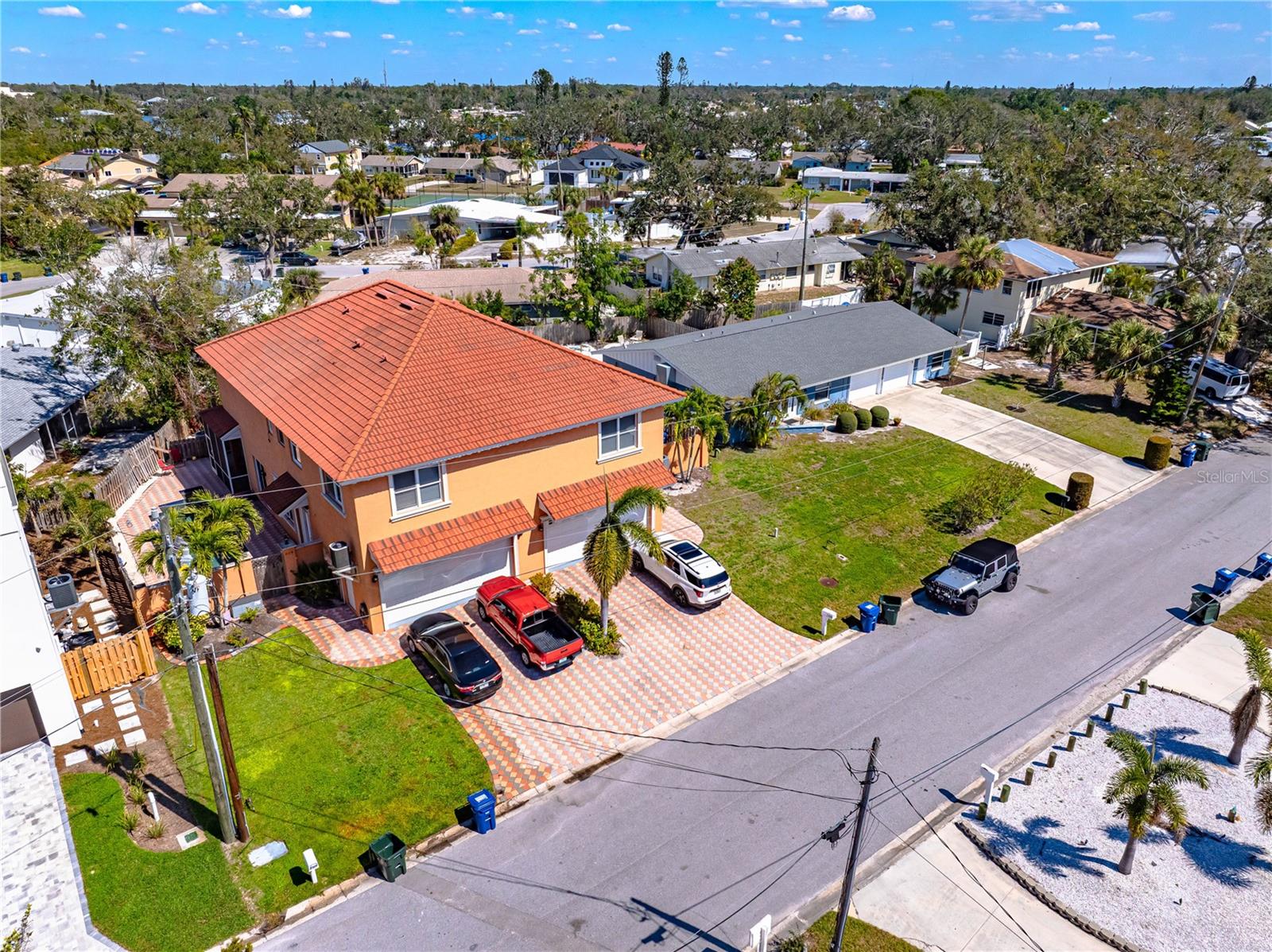 2119-2131 MONTCLAIR DR, SARASOTA, FL, 34231