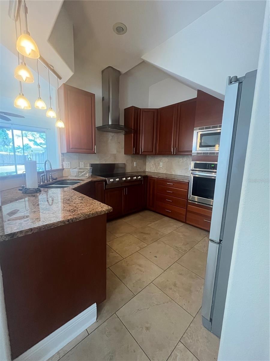 2119-2131 MONTCLAIR DR, SARASOTA, FL, 34231