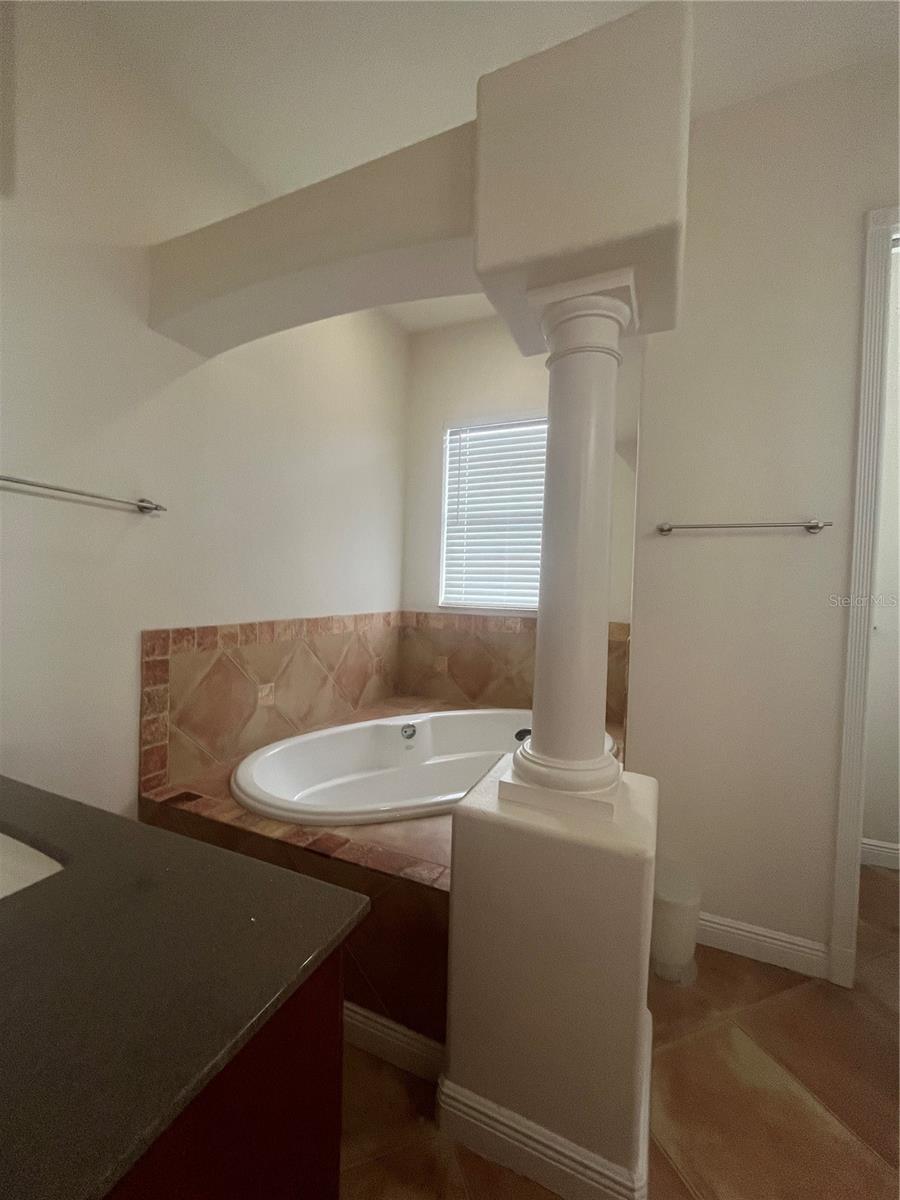 2119-2131 MONTCLAIR DR, SARASOTA, FL, 34231