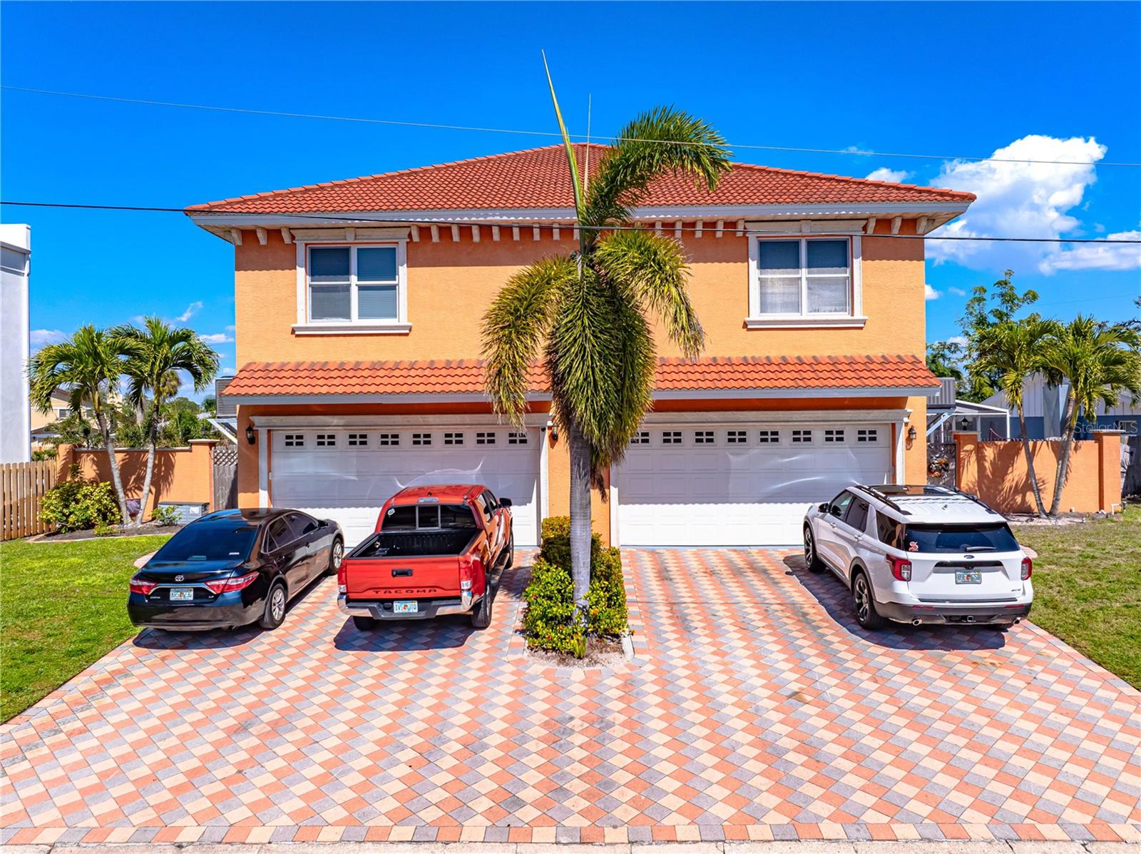 2119-2131 MONTCLAIR DR, SARASOTA, FL, 34231