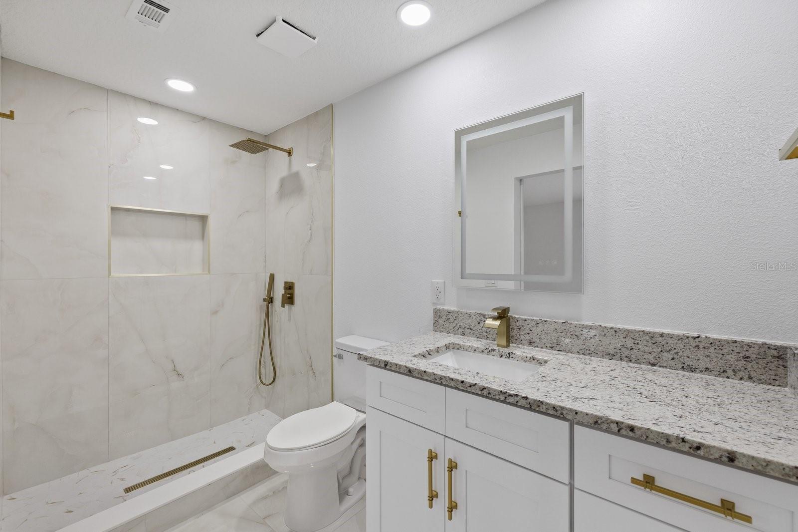 5483 FRIARSWAY DR, TAMPA, FL, 33624