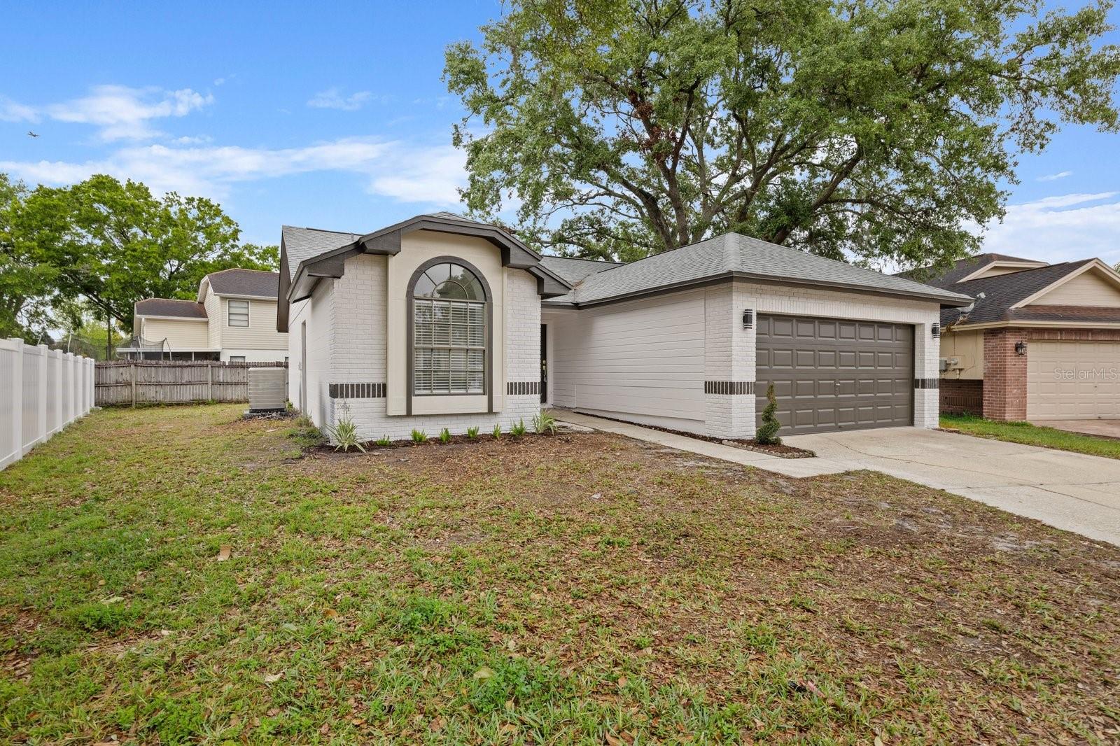 5483 FRIARSWAY DR, TAMPA, FL, 33624