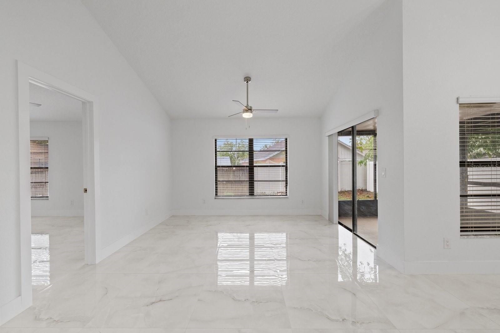 5483 FRIARSWAY DR, TAMPA, FL, 33624