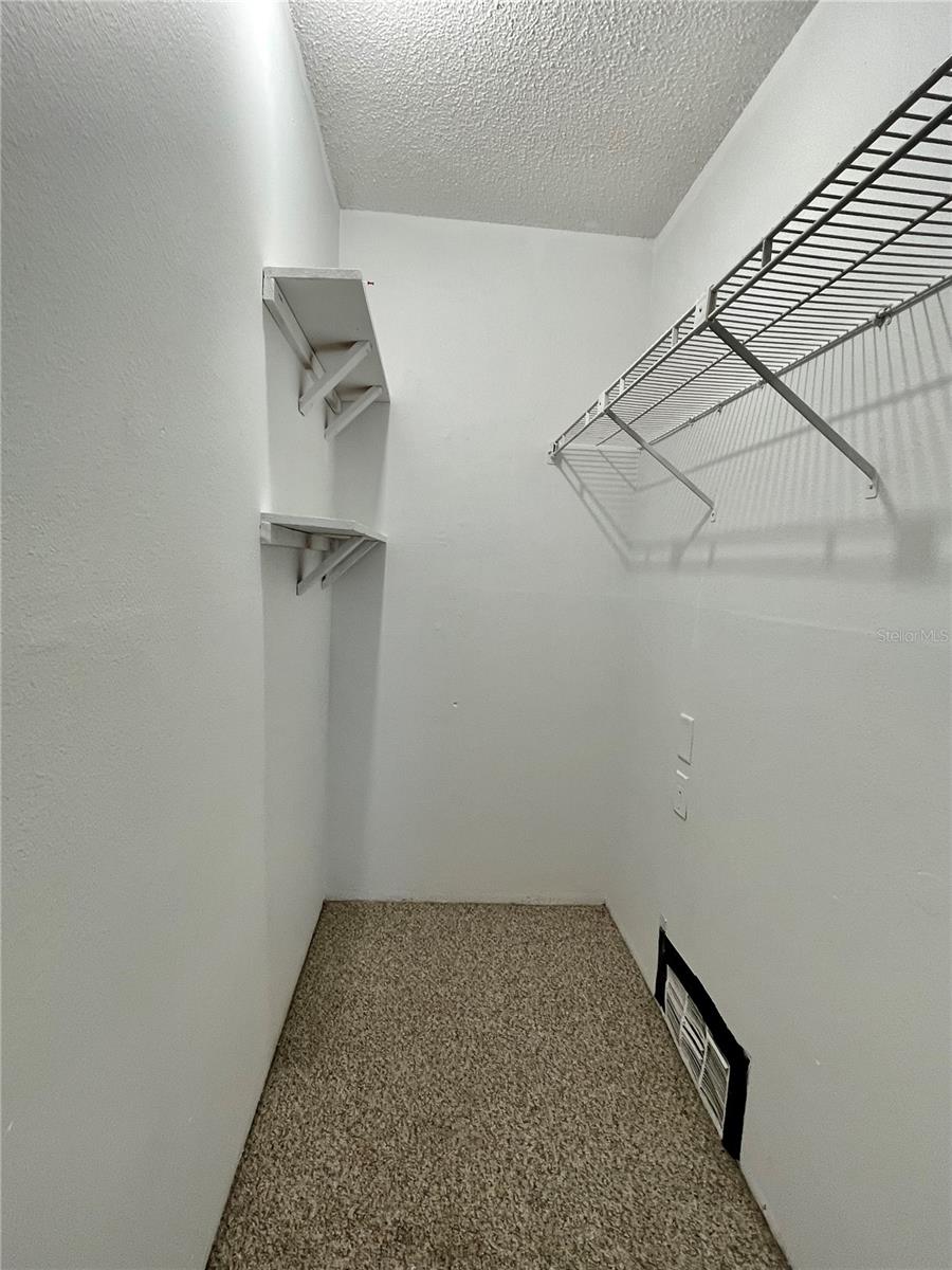 5022 TERRACE PALMS CIR #101, TAMPA, FL, 33617