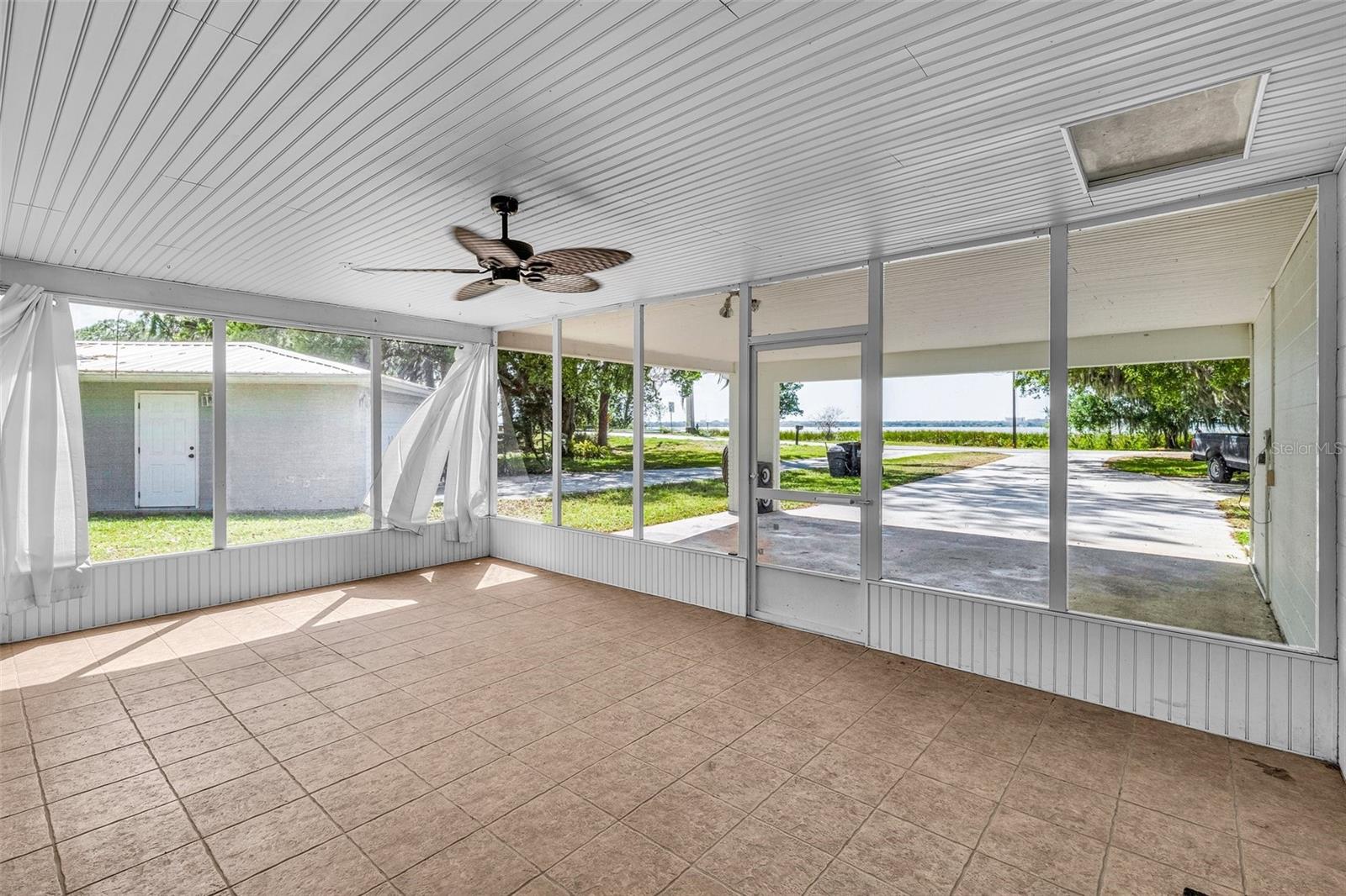 1609 E LAKE PARKER DR, LAKELAND, FL, 33801