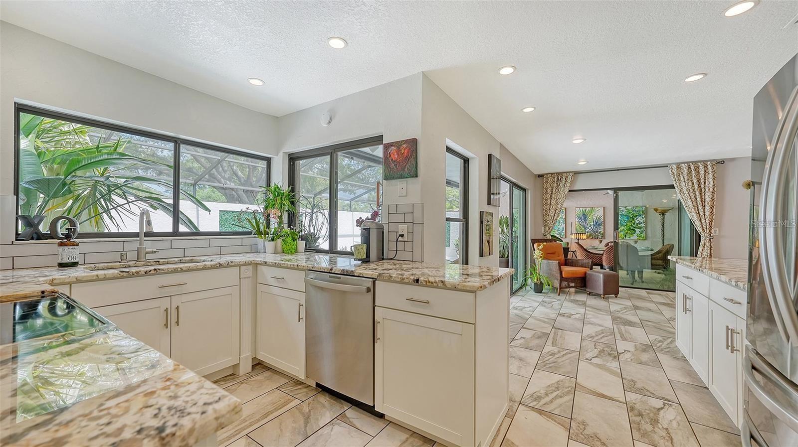 3842 GLEN OAKS MANOR DR, SARASOTA, FL, 34232
