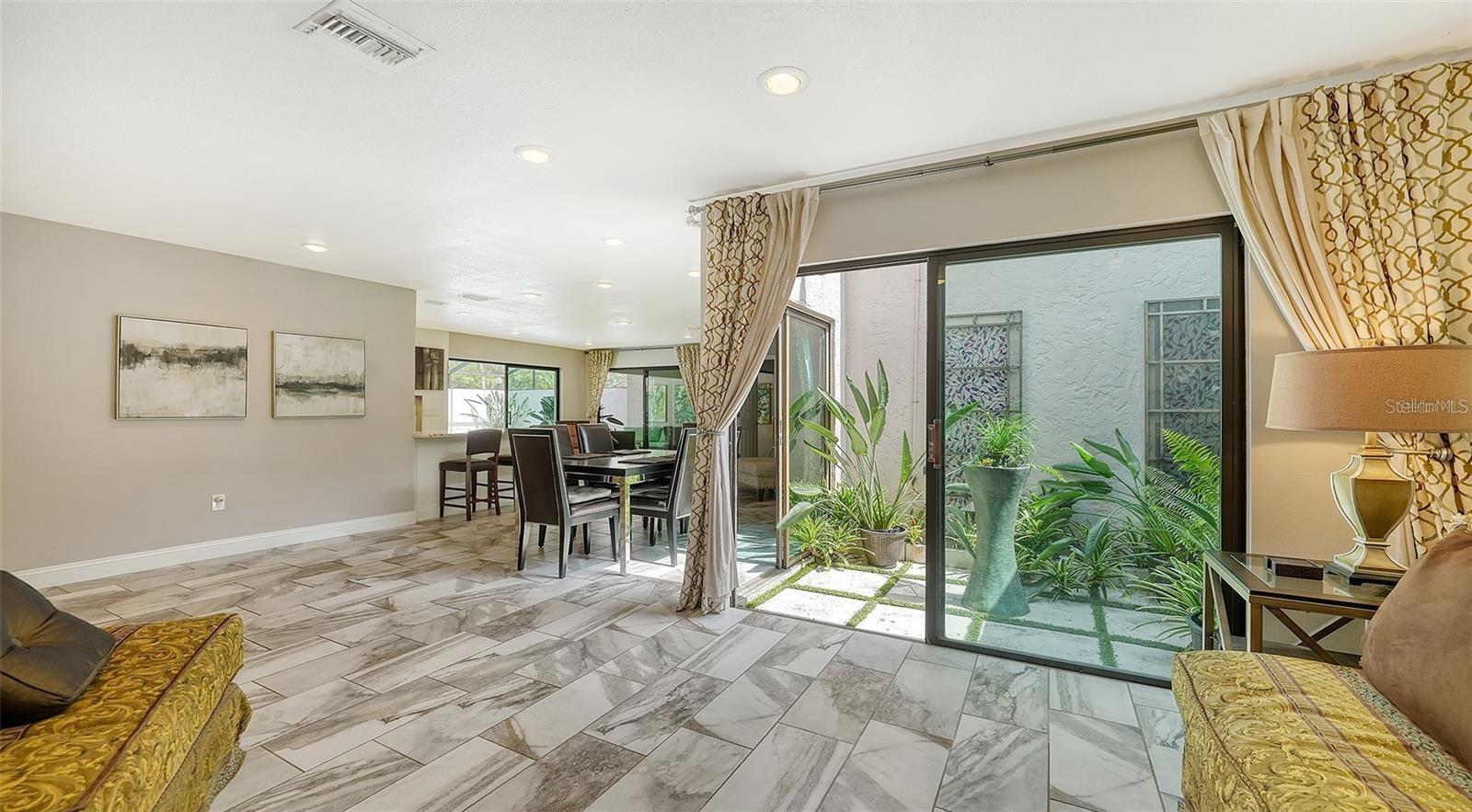 3842 GLEN OAKS MANOR DR, SARASOTA, FL, 34232