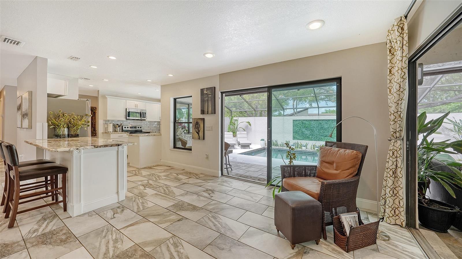 3842 GLEN OAKS MANOR DR, SARASOTA, FL, 34232