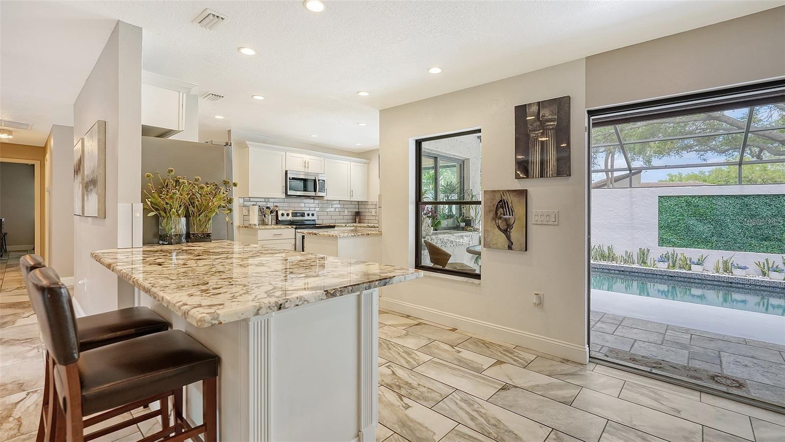 3842 GLEN OAKS MANOR DR, SARASOTA, FL, 34232