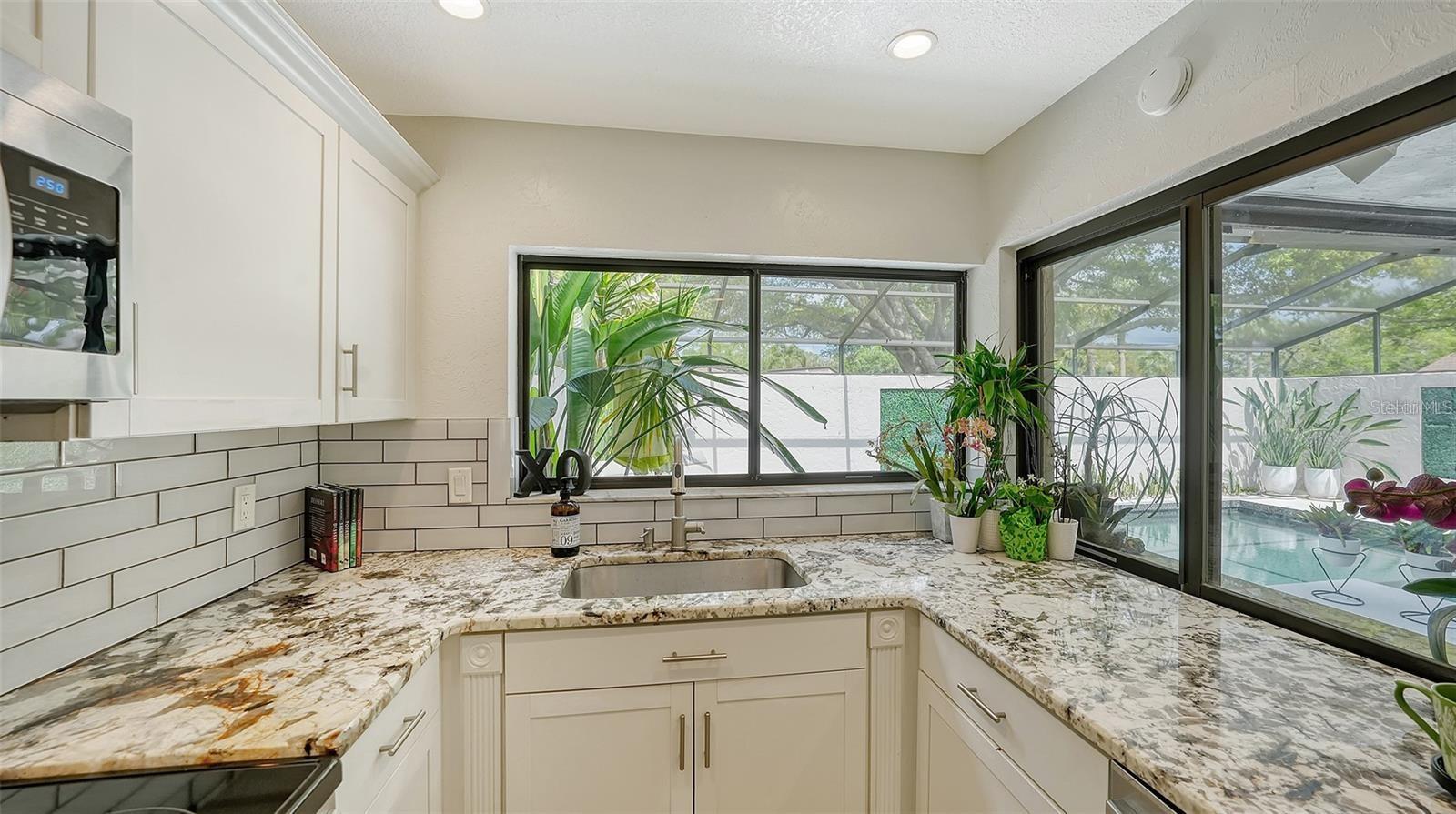 3842 GLEN OAKS MANOR DR, SARASOTA, FL, 34232