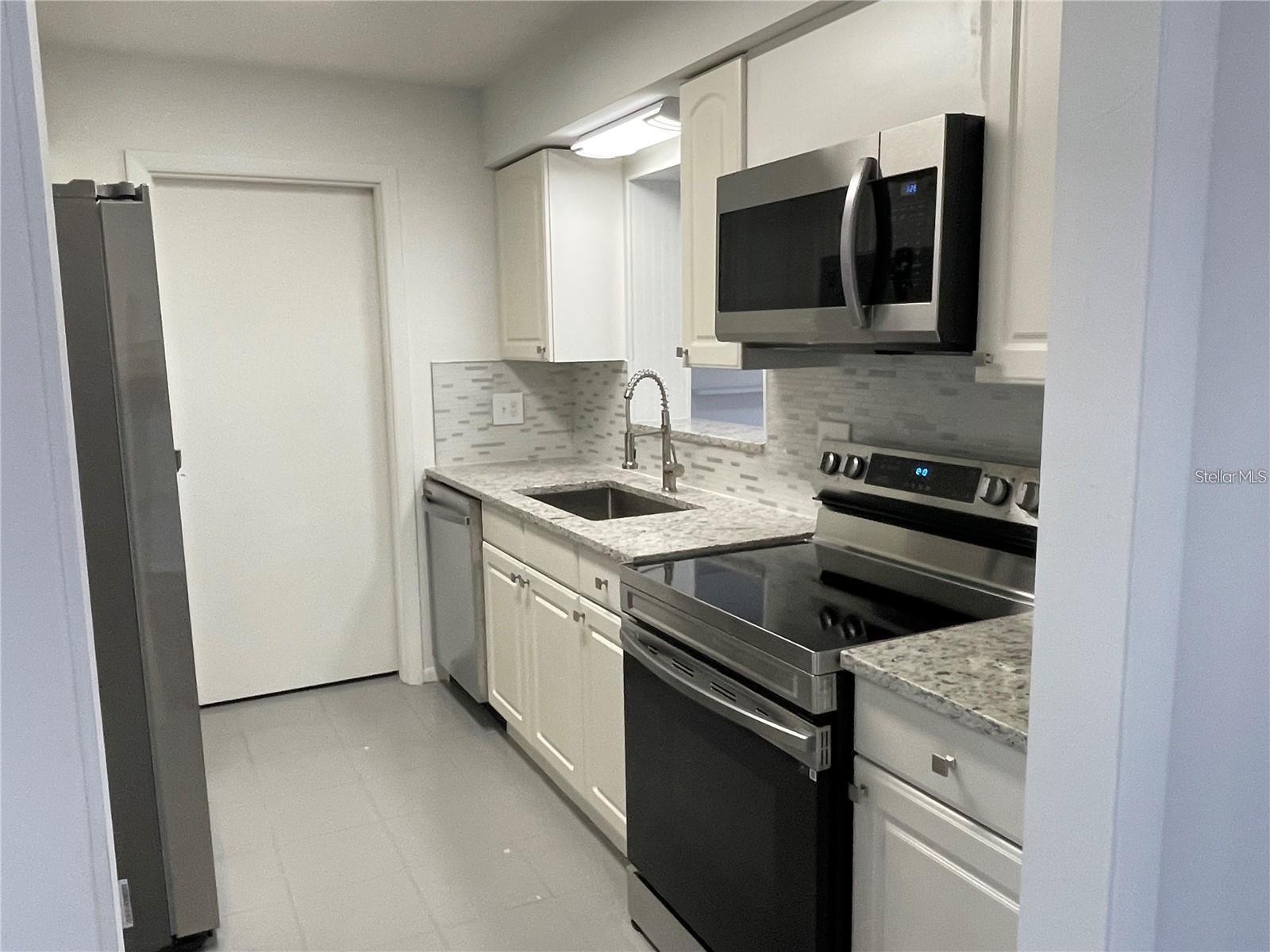 224 ALGIERS DR, VENICE, FL, 34293