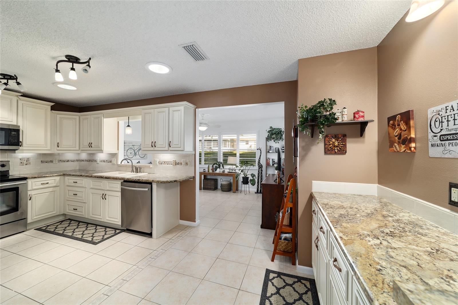 9820 SW 89TH TER #B, OCALA, FL, 34481