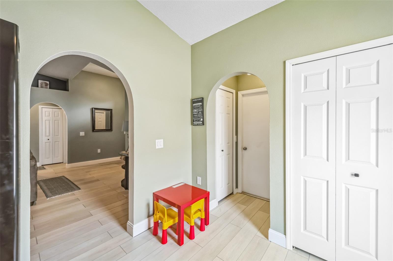 13004 WATERBOURNE DR, GIBSONTON, FL, 33534