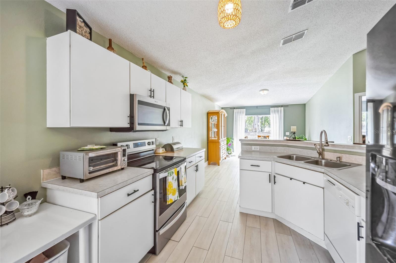 13004 WATERBOURNE DR, GIBSONTON, FL, 33534