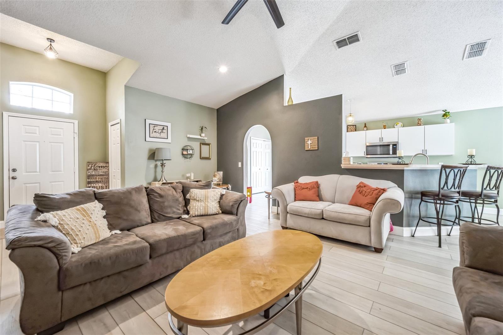 13004 WATERBOURNE DR, GIBSONTON, FL, 33534