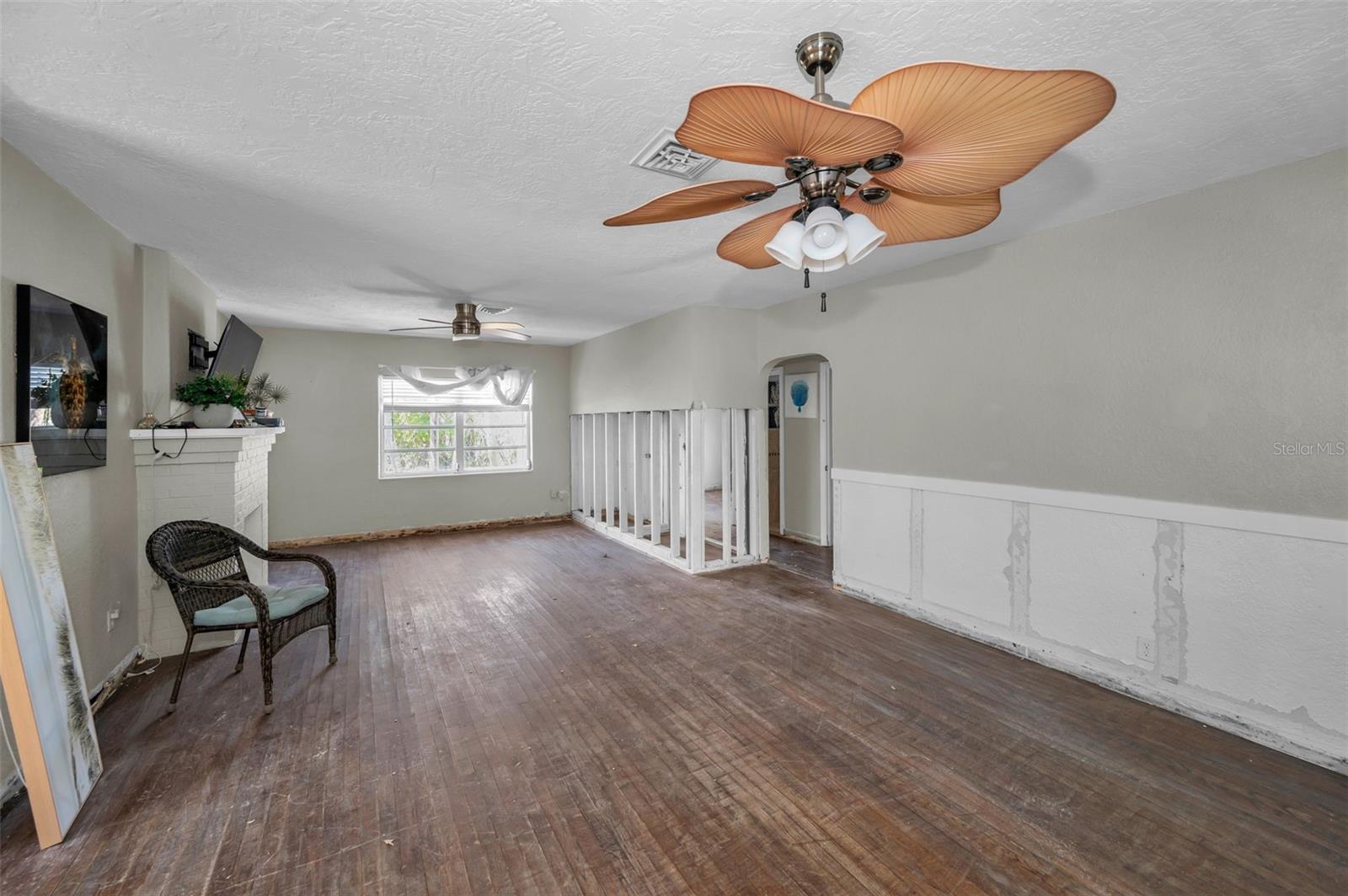 805 BRUCE AVE, CLEARWATER BEACH, FL, 33767