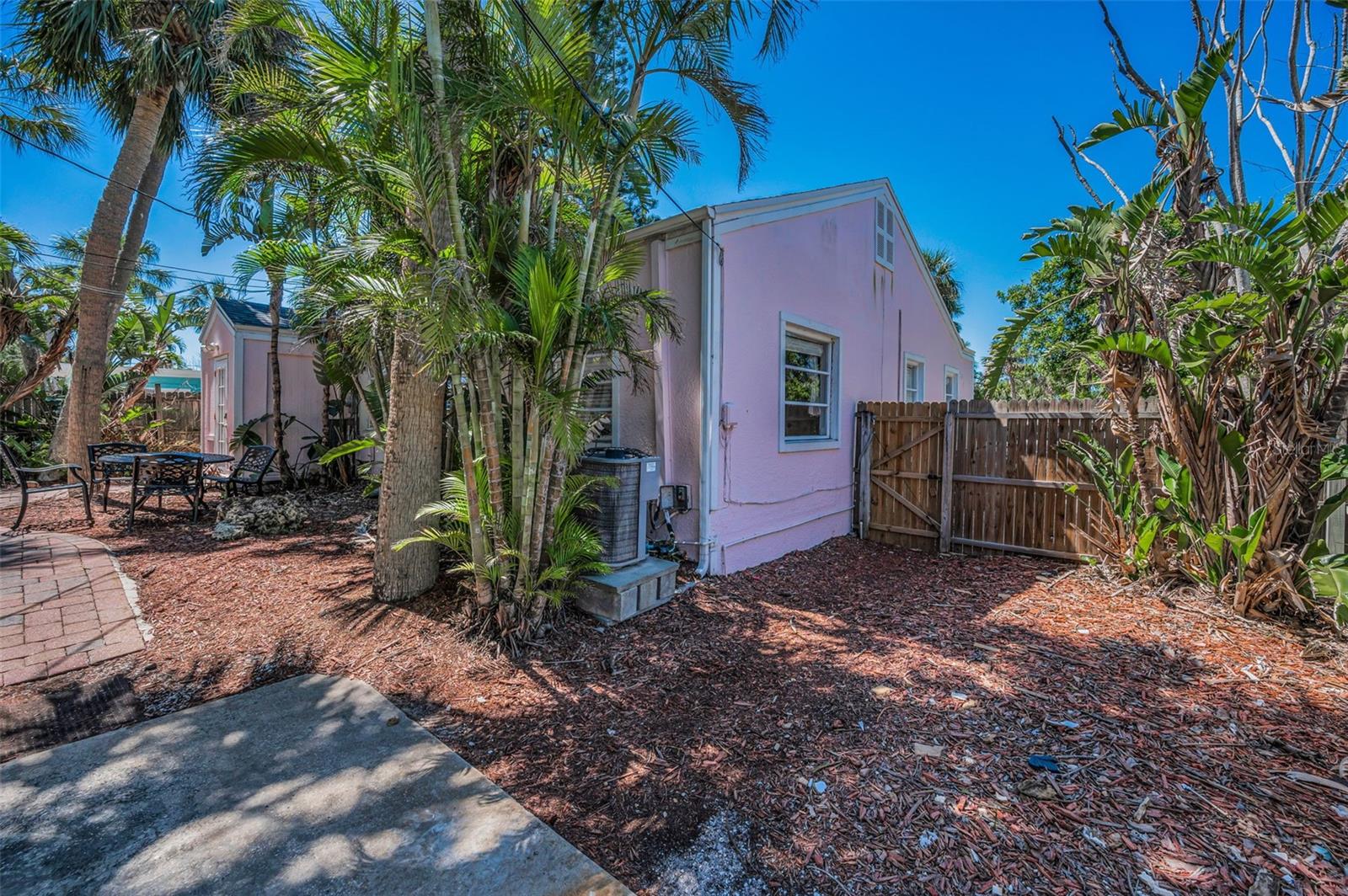 805 BRUCE AVE, CLEARWATER BEACH, FL, 33767